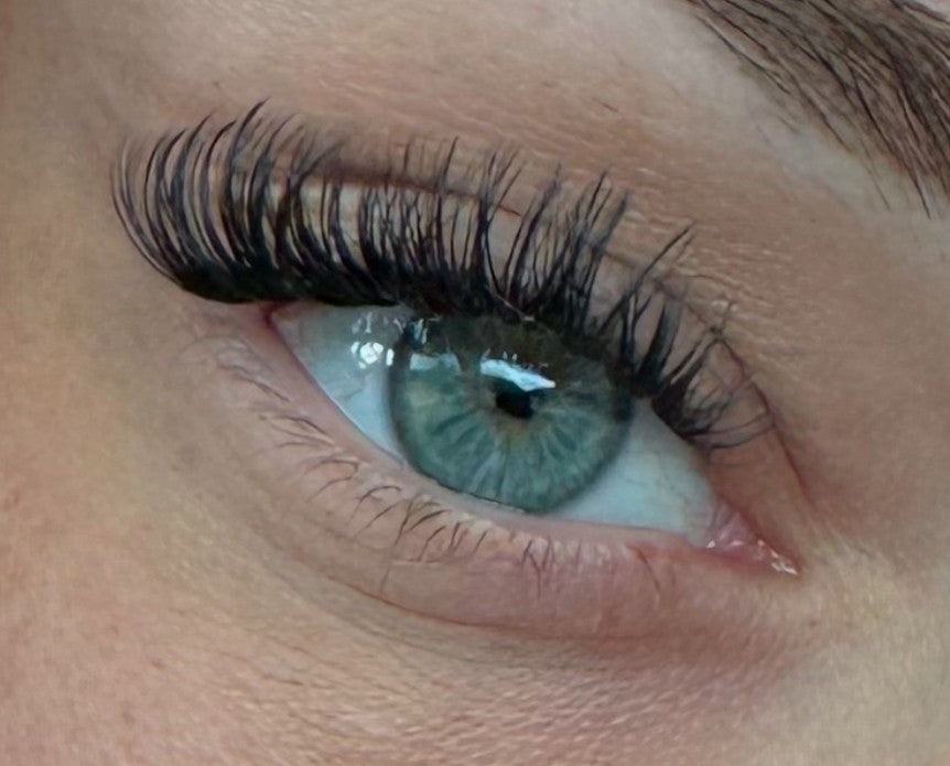 Kit d’Extension de cils à appliquer soi-même (DIY)